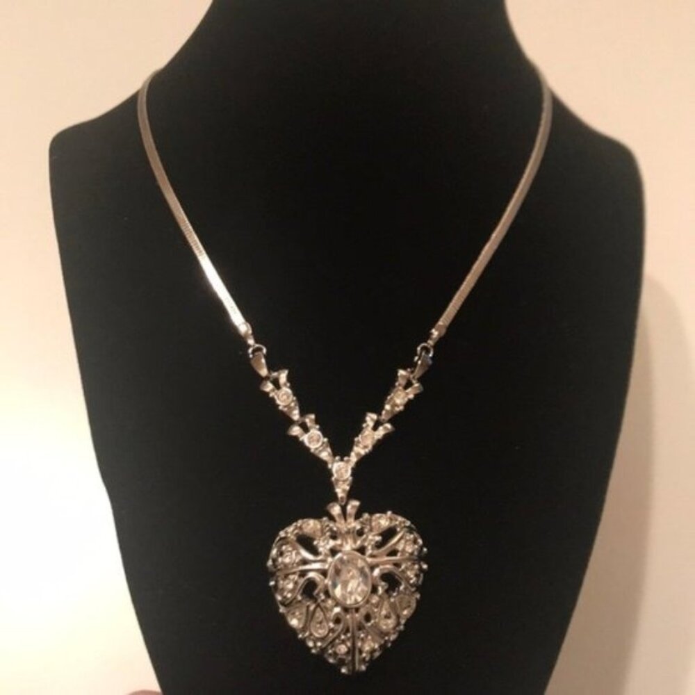 💎✨ Silver-Tone Heart Pendant Necklace | Rhinestone Accent | Adjustable Chain